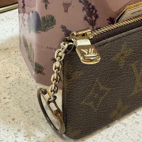 Louis Vuitton LV Monogram Key Pouch / Clés – Authentic – Replaced Chain - Picture 3 of 13